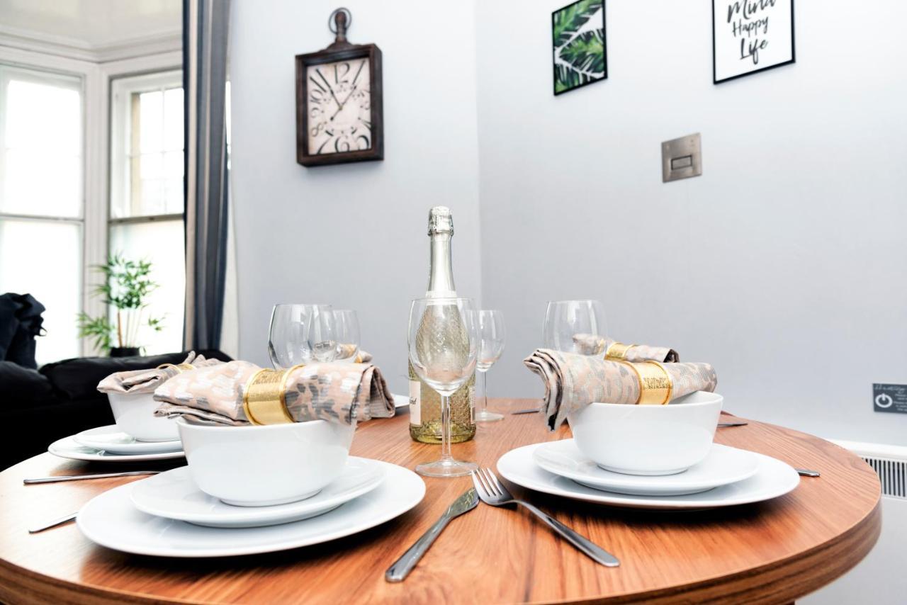 Wrexham Central Stay Apartment Seven Zewnętrze zdjęcie
